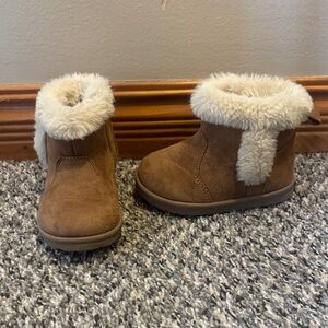 Wonder Nation Tan Kids Boots with Cream Trim